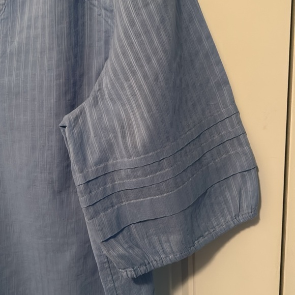 Light blue top size 2x new without tags - Picture 3 of 4